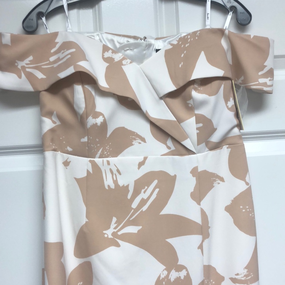 Dress - Picture 2 of 3